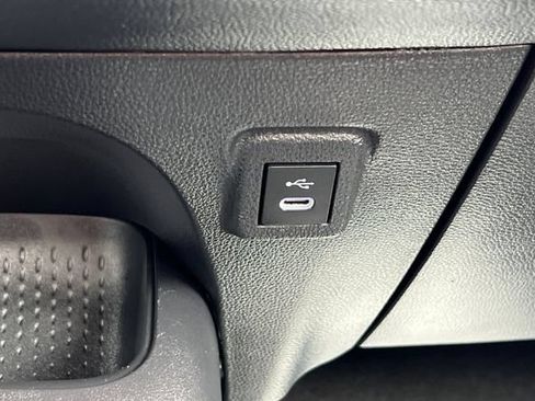 Used 2025 Toyota Corolla LE FWD image 38