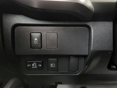 Used 2023 Toyota Tacoma SR5 AWD/4WD image 33