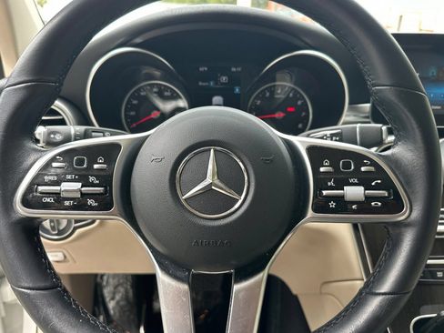Used 2021 Mercedes-Benz GLC 300 4MATIC image 30