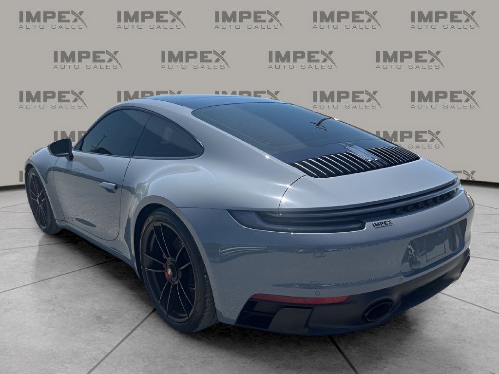 Used 2024 Porsche 911 Carrera GTS RWD image 3