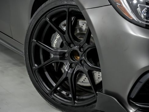 Used 2016 Mercedes-Benz C 63 AMG Sedan image 4