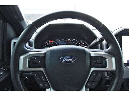 Used 2022 Ford F250 Lariat w/ Black Appearance Package AWD/4WD image 14