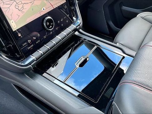 New 2026 GMC Yukon AT4 Ultimate image 9