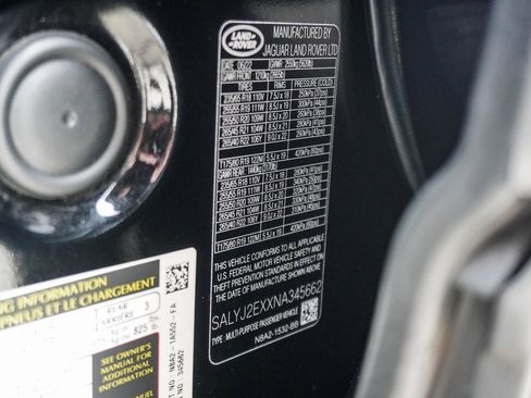 Used 2022 Land Rover Range Rover Velar S image 46