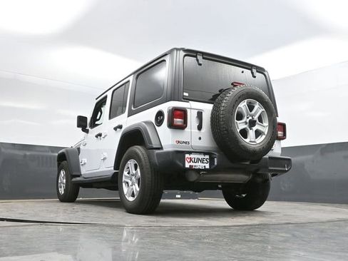 Used 2018 Jeep Wrangler Unlimited Sport S AWD/4WD image 48