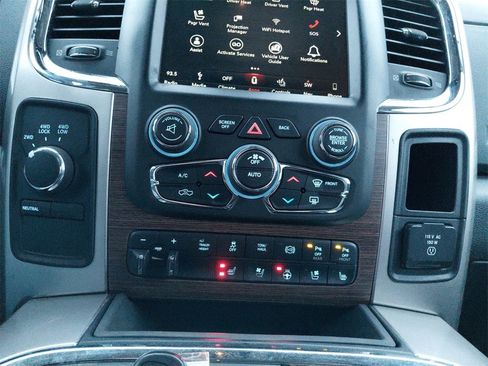 Used 2018 RAM 3500 Laramie image 38