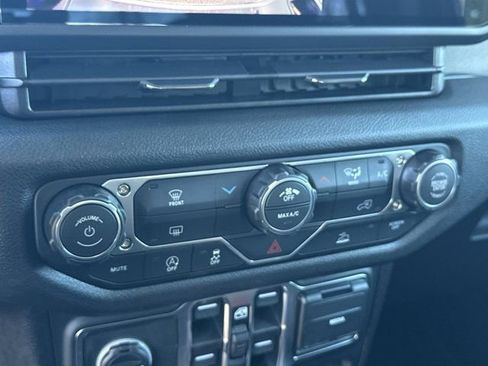 New 2026 Jeep Gladiator Sport image 32