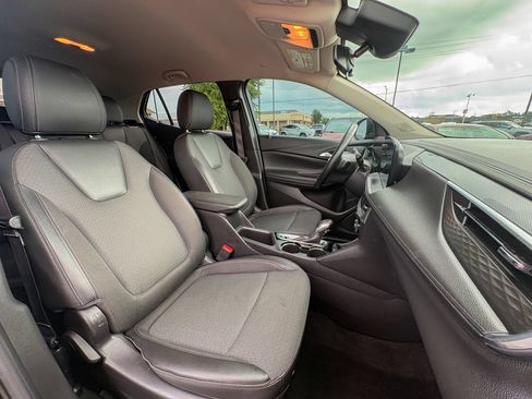 Used 2024 Buick Encore GX Preferred w/ Comfort Package FWD image 25