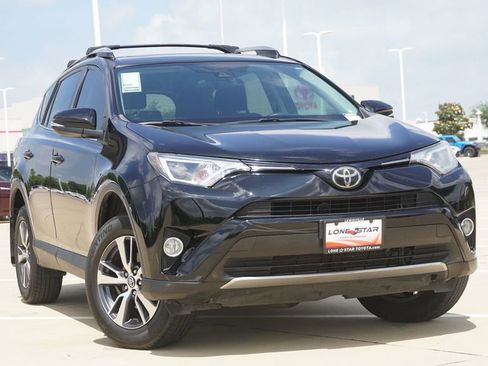 Used 2018 Toyota RAV4 XLE w/ Plus Extra Value Package FWD image 2