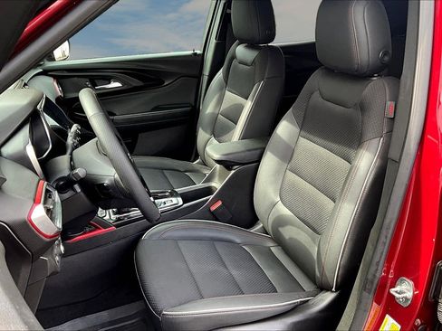Used 2023 Chevrolet TrailBlazer RS w/ Convenience Package image 13