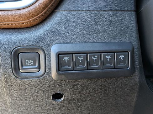 Used 2022 Chevrolet Silverado 3500 High Country w/ LPO, Hitch Package image 18