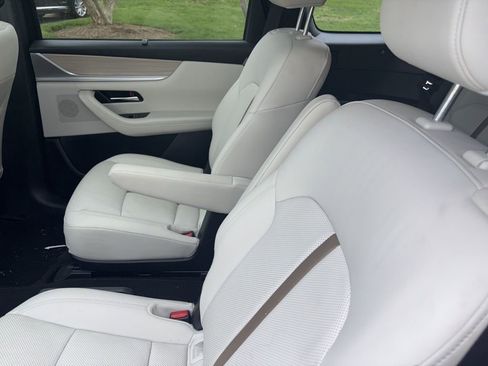 Used 2024 MAZDA CX-90 3.3 Turbo w/ Premium Plus Pkg image 9