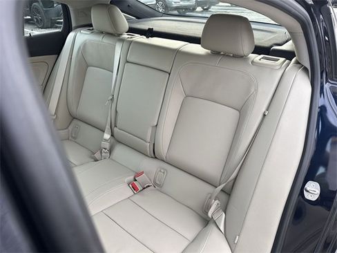 Used 2019 Buick Regal Essence image 24