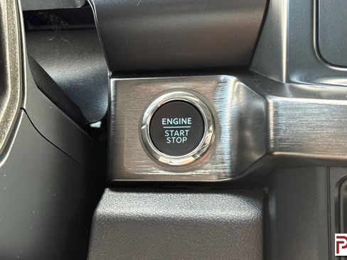 Used 2024 Ford F350 Lariat AWD/4WD image 28