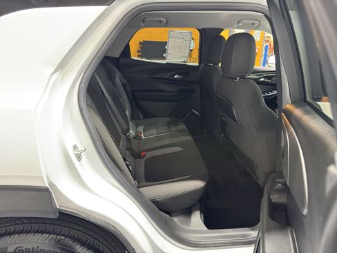 Used 2024 Chevrolet TrailBlazer LT w/ LT Cold Weather Package image 18