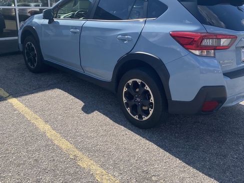 Used 2021 Subaru Crosstrek 2.0i Premium w/ Moonroof Package image 4
