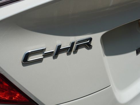 Used 2020 Toyota C-HR Limited FWD image 9