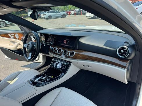 Used 2018 Mercedes-Benz E 300 4MATIC image 22