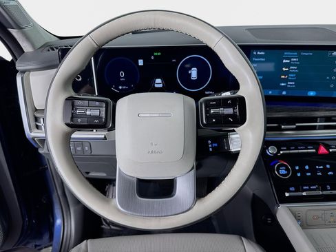 Used 2025 Hyundai Santa Fe Calligraphy image 12