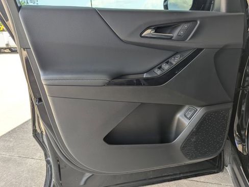 New 2026 Chevrolet Equinox LT w/ Convenience Package II image 16