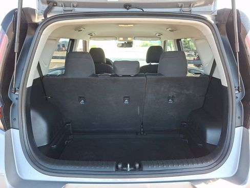 Used 2025 Kia Soul LX w/ LX Technology Package FWD image 28