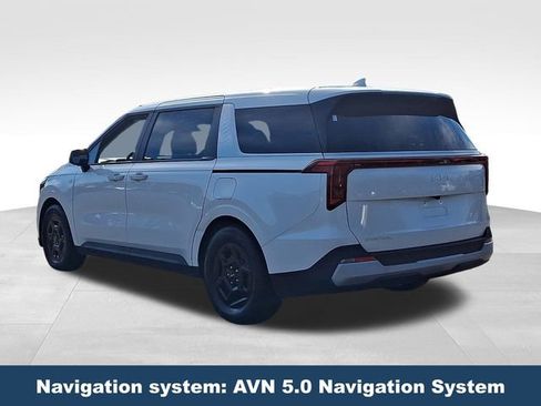 Used 2025 Kia Carnival FWD image 5