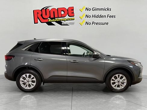 Used 2023 Ford Escape Active w/ Tech Pack #1 AWD/4WD image 7