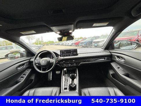 Used 2025 Honda Accord Sport image 29