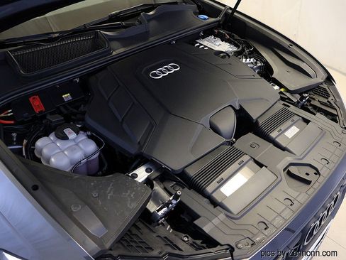 Used 2025 Audi Q8 Premium Plus image 38