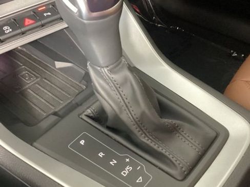 Used 2023 Audi Q3 2.0T Premium Plus w/ Premium Plus Package image 26