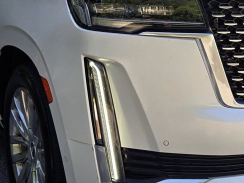 Used 2022 Cadillac Escalade ESV Premium Luxury w/ Performance Package image 16