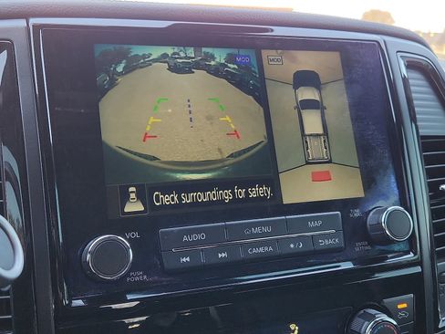 Used 2022 Nissan Titan PRO-4X w/ Pro-4x Convenience Package image 18