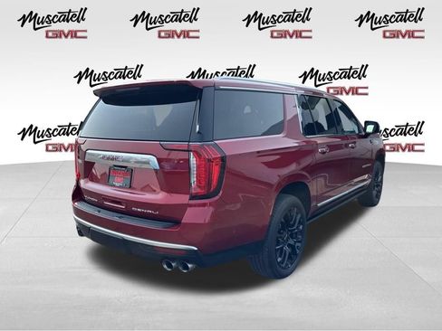 Used 2024 GMC Yukon XL Denali w/ Advanced Technology Package AWD/4WD image 3