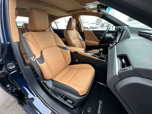 Used 2024 Lexus ES 350 w/ Premium Package image 31