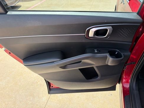 Used 2022 Kia Sorento S FWD image 14