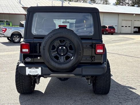 Used 2020 Jeep Wrangler Unlimited Sport image 5
