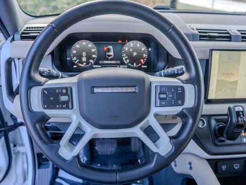 Used 2024 Land Rover Defender 130 S image 5