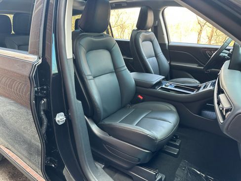 New 2026 Lincoln Aviator AWD image 35