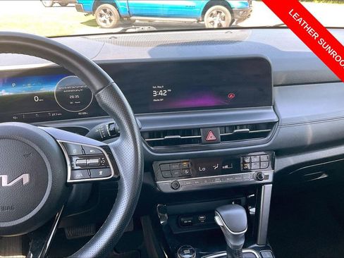 Used 2024 Kia Seltos SX w/ SX Sunroof Package AWD/4WD image 6