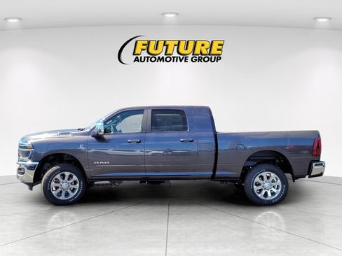 New 2026 RAM 2500 Laramie AWD/4WD image 7