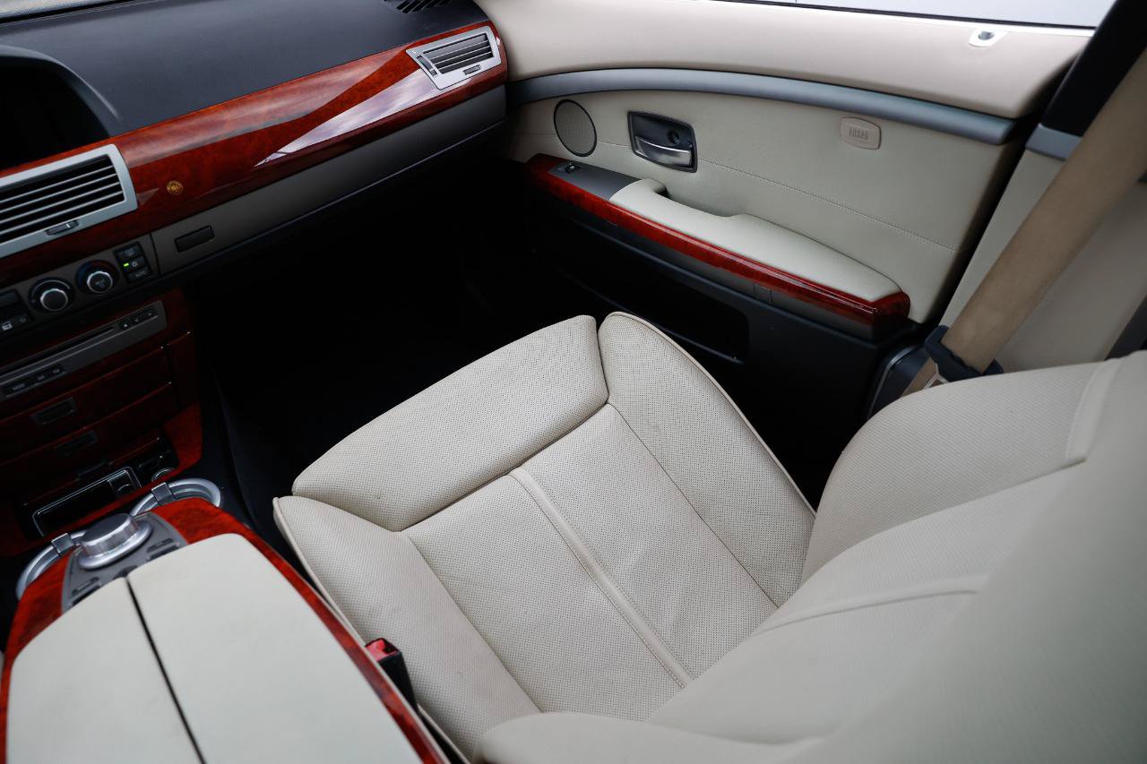 Used 2008 BMW ALPINA B7 w/ Rear Entertainment Pkg RWD image 24