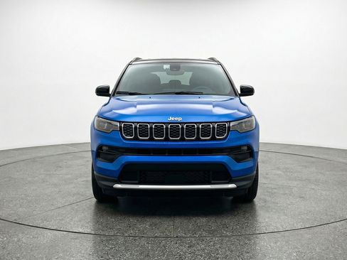 Used 2025 Jeep Compass Limited AWD/4WD image 2