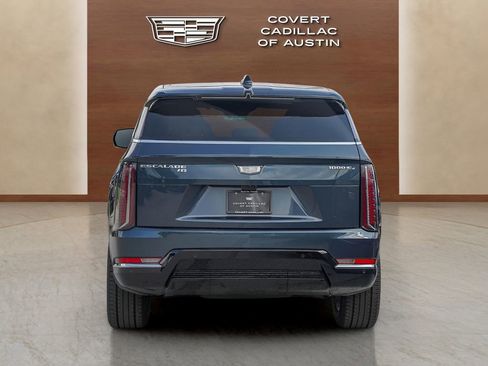 New 2026 Cadillac Escalade IQ Luxury 1 w/ LPO, Floor Liner Package AWD/4WD image 7