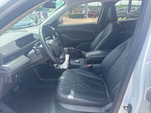 Used 2023 Ford Mustang Mach-E Select w/ Comfort Package Lite AWD/4WD image 9