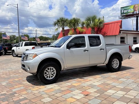 Used 2018 Nissan Frontier SV AWD/4WD image 10