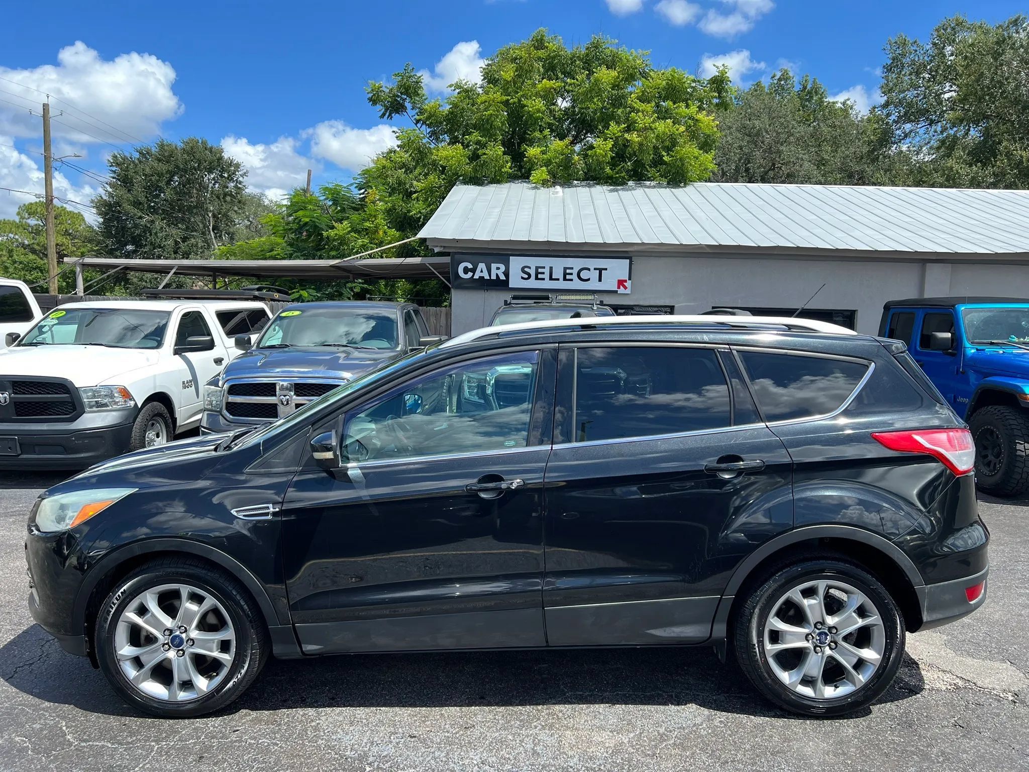 Used 2014 Ford Escape Titanium FWD image 8