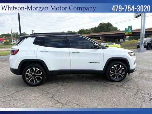 Used 2024 Jeep Compass Limited AWD/4WD image 4