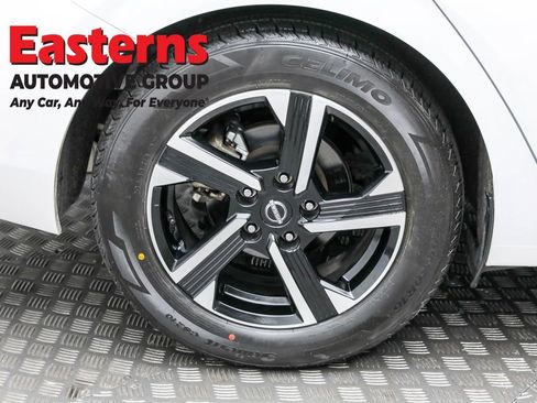 Used 2024 Nissan Sentra SV image 30