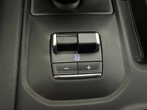 Used 2023 GMC Sierra 1500 AT4 w/ Technology Package AWD/4WD image 15
