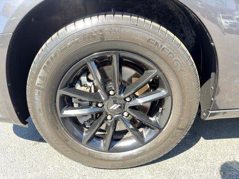 Used 2019 Dodge Grand Caravan GT w/ Safety Sphere Group FWD image 11